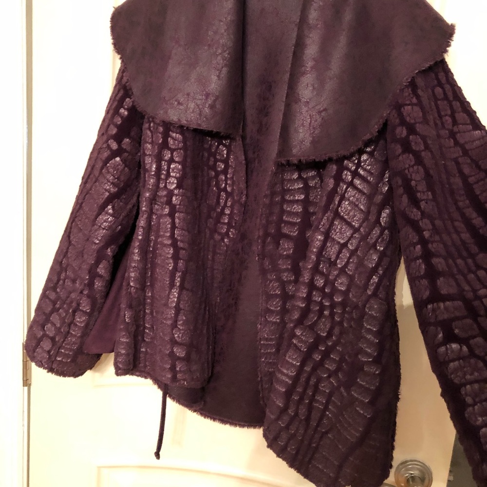Faux shearling jacket - Picture 3 of 8